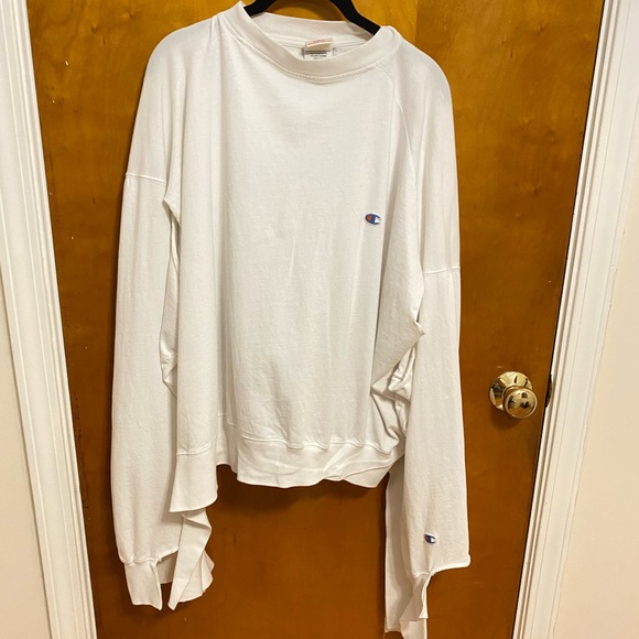 VETEMENTS x CHAMPION ‘In Progress’ Sweater